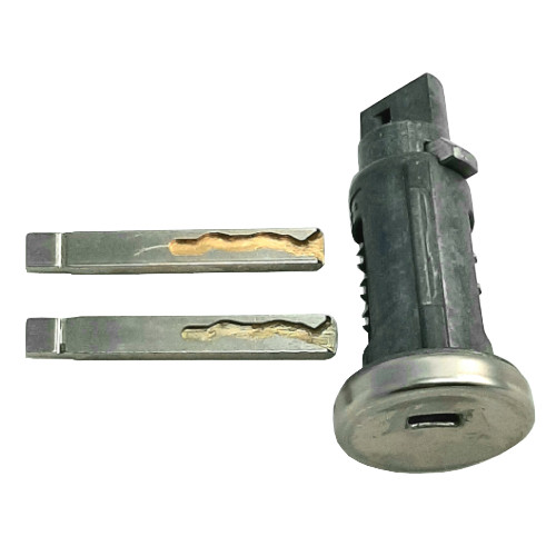 GM Ignition Lock with 2 Precut Flip Key Blades